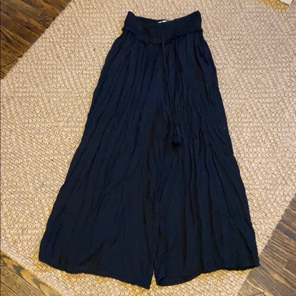 Aritzia Pants - Aritzia- Wilfred Nanterre Pant